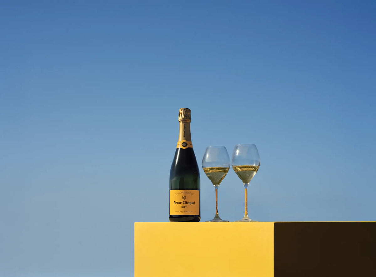 Jaki szampan na event firmowy? Moët & Chandon, Veuve Clicquot czy Ruinart
