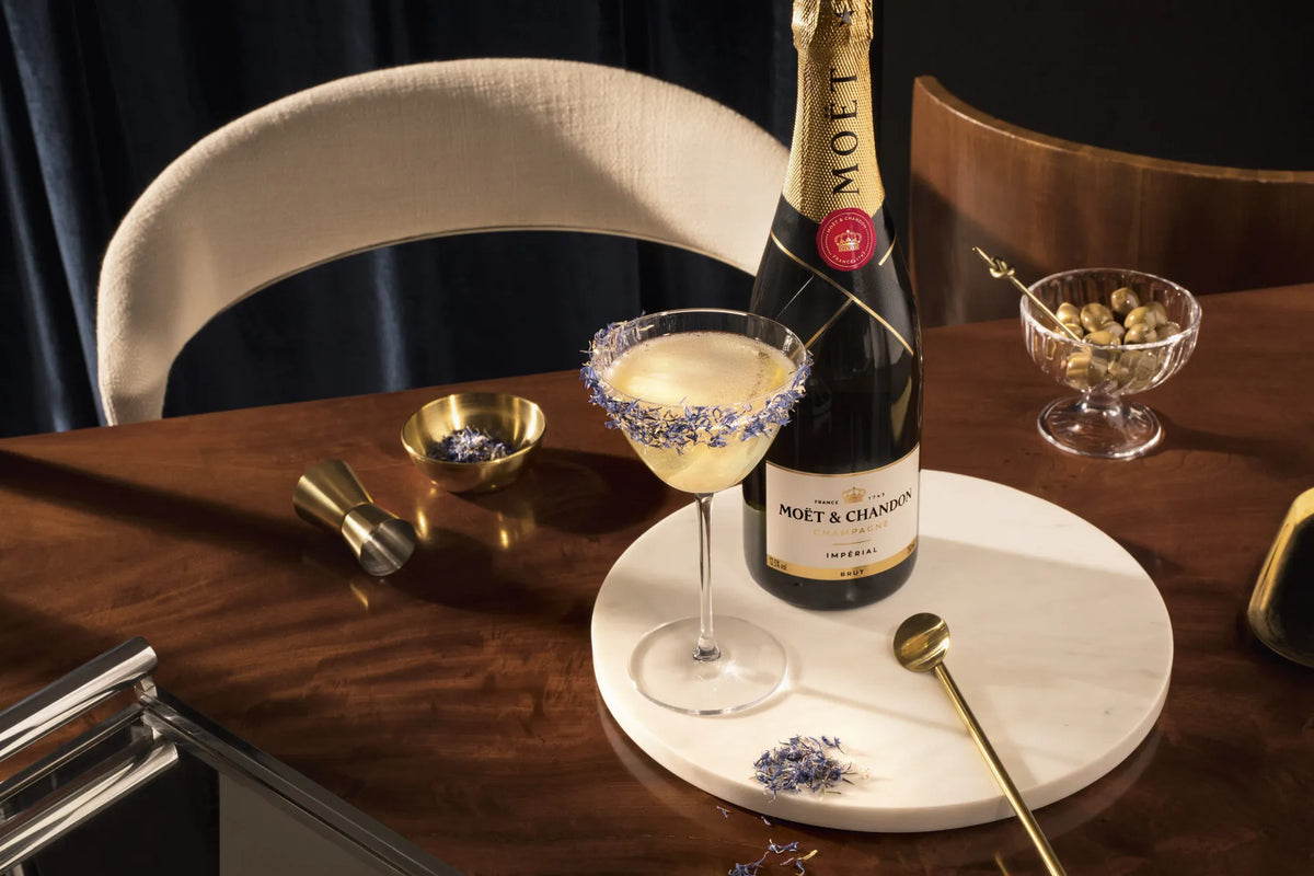 Szampan na prezent firmowy – Moët Chandon, Veuve Clicquot, Ruinart czy Dom Pérignon?